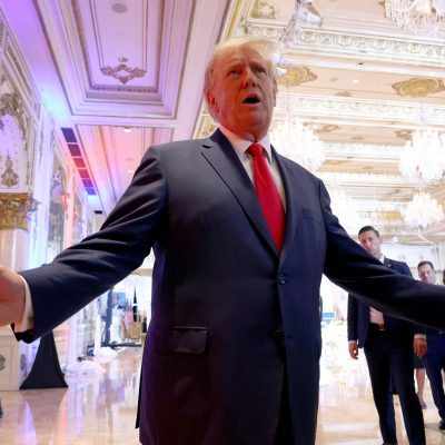 The news media is blowing Trump coverage again